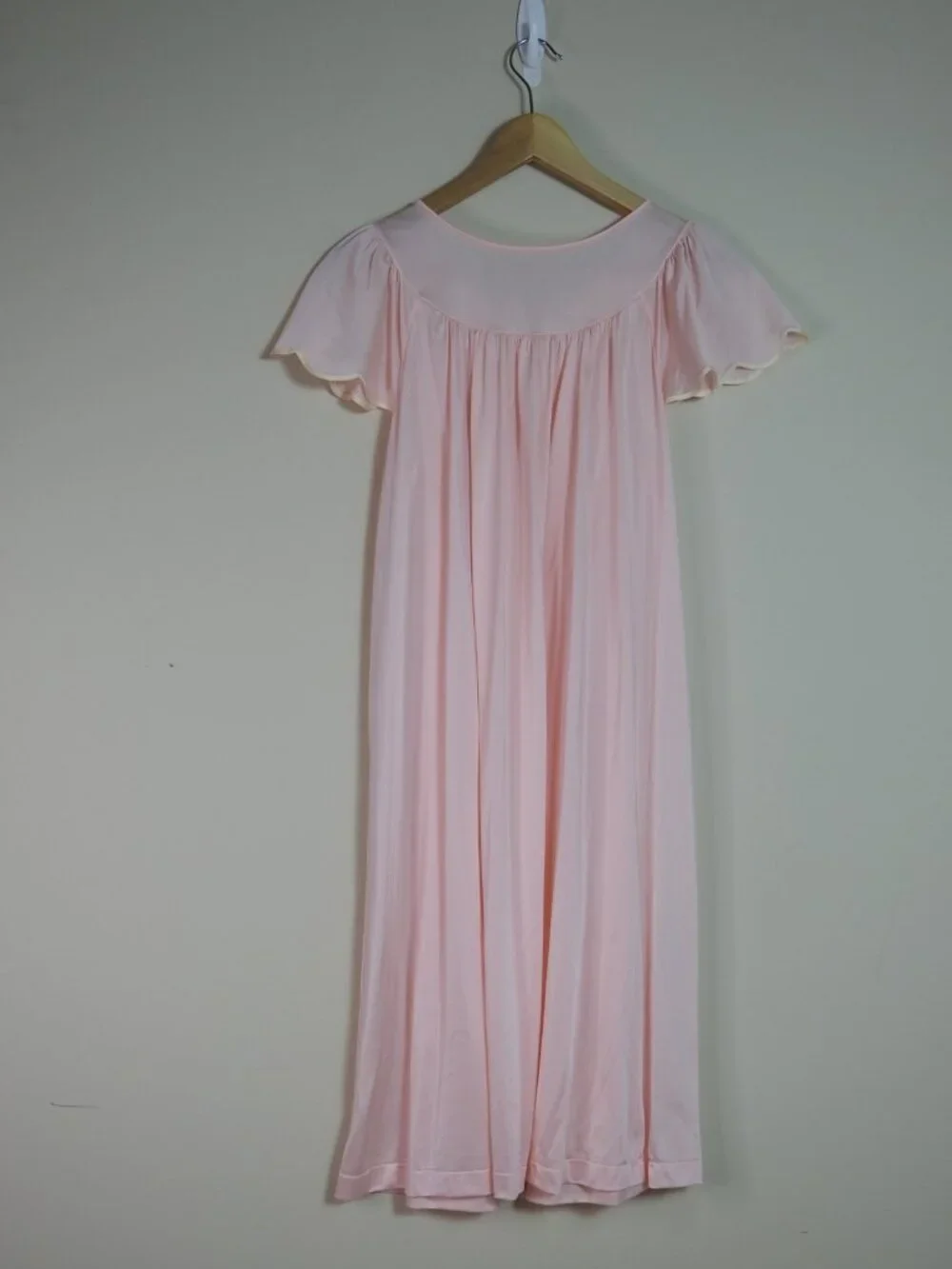 Vintage Shadowline Pink Embroidered Flutter Sleeve Nightgown Med USA Made Soft - Picture 13 of 13